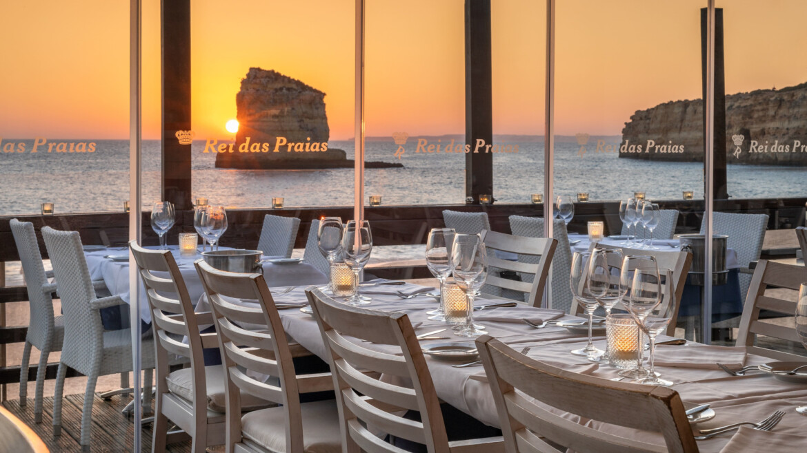 skipper portugal praia caneiros rei das praias